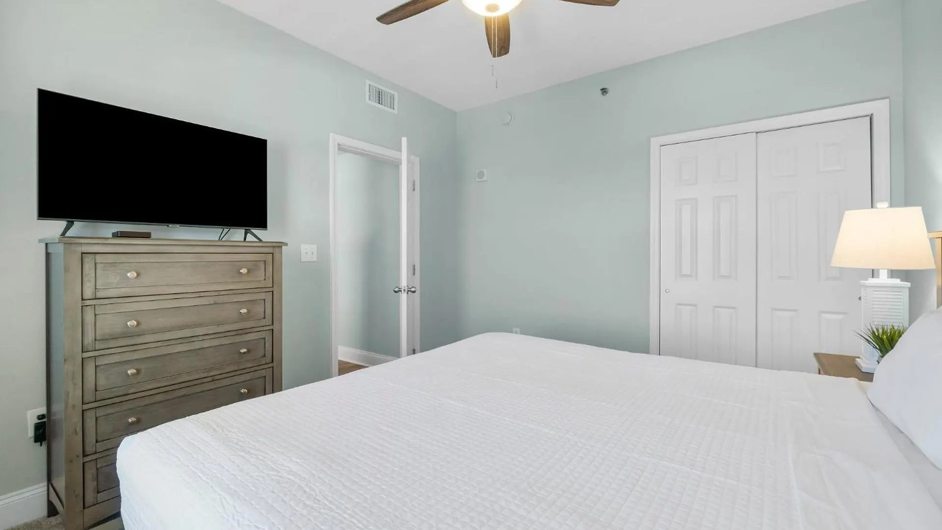 Laketown Wharf 1510 Panama City Beach Apartman